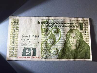 咖啡豆•收藏 2026年Jan_21th世界各国纸币拍卖 - 爱尔兰 1982年 1镑 全新UNC 外国纸币