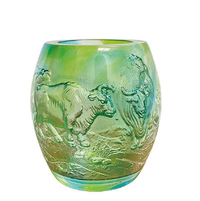 上海拍卖行2025年秋季古董珍玩拍卖会 - 琉璃金舍作品"五牛纳祥"笔筒(H:9cm)