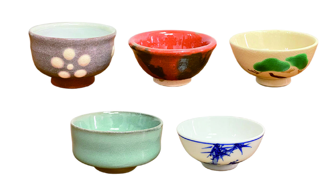 上海拍卖行2025年秋季古董珍玩拍卖会 日本昭和时期清水五名茶杯(由该时期清水烧五名顶级工匠合作制作,附原装盒)