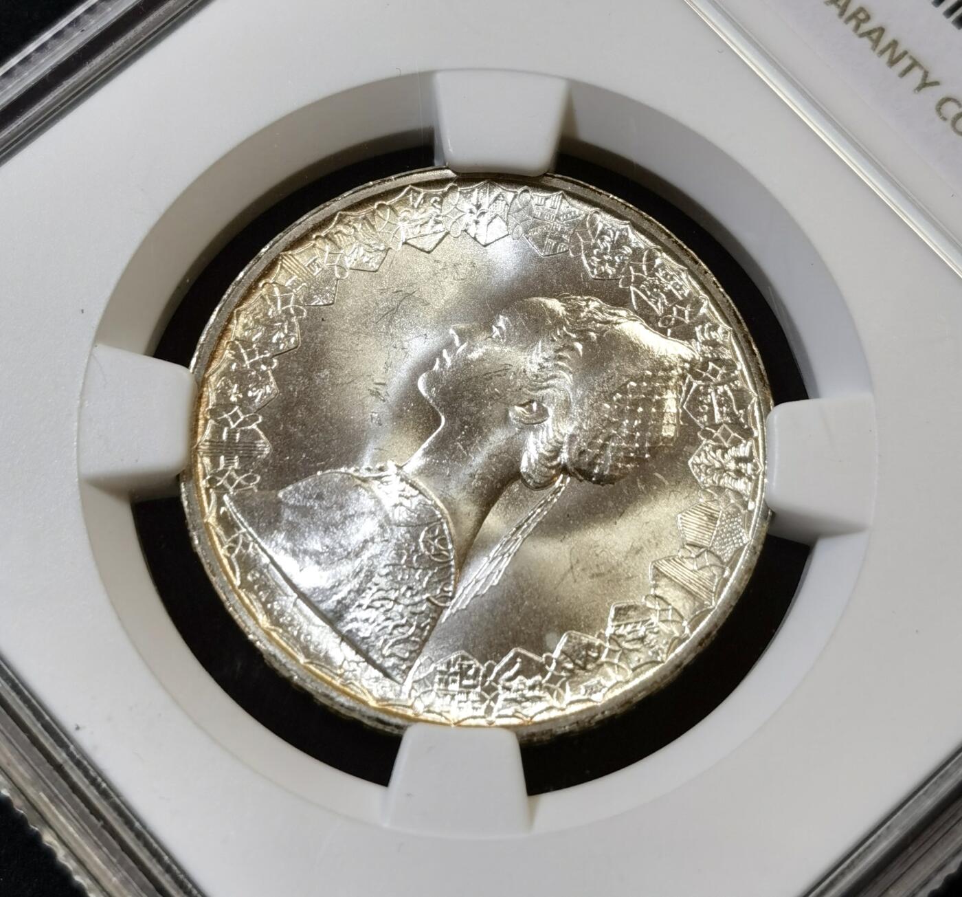 甄臻铺-世界币章拍卖（第48期）精品场拍品征集中，送拍享返佣金等优惠多多 NGC-MS64 1967年意大利帆船少女500里拉，卷拆低评