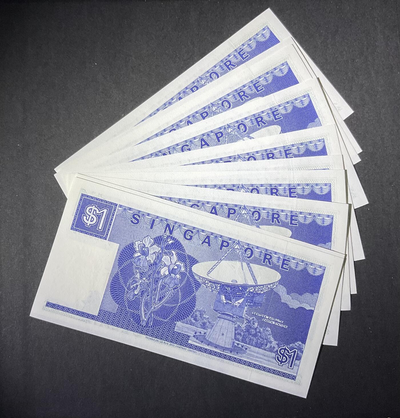 【礼羽收藏】🌏世界钱币拍卖第120期 新加坡1987年1$纸币帆船版 B9小号冠(兰花与卫星 )凹版印刷设计精良美观，标10连刀拆品相绝中绝无斑角尖(此版非常容易发黄霉变长斑)此品更显品质