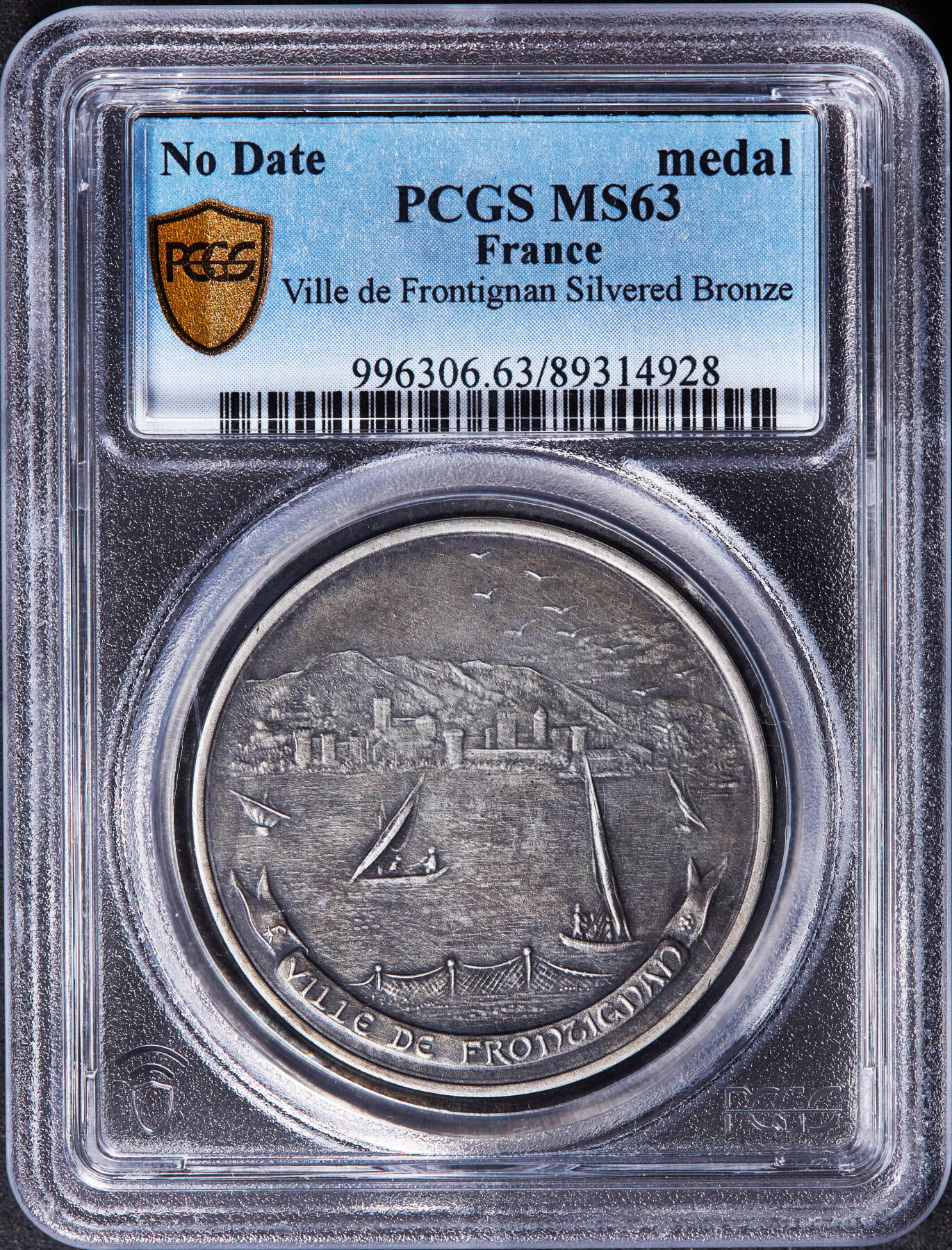 【俄甄集藏】“万象更新、马呈祥瑞”迎新春俄甄精品场-2026年(047)01-21 星期三 晚 19:30 全场包邮 法国19世纪弗朗蒂尼昂市新艺术运动时期海滨风光城市景观-天使与葡萄酿酒纪念镀银铜章，PCGS MS63，酱彩包浆，设计精美，唯一冠军分数