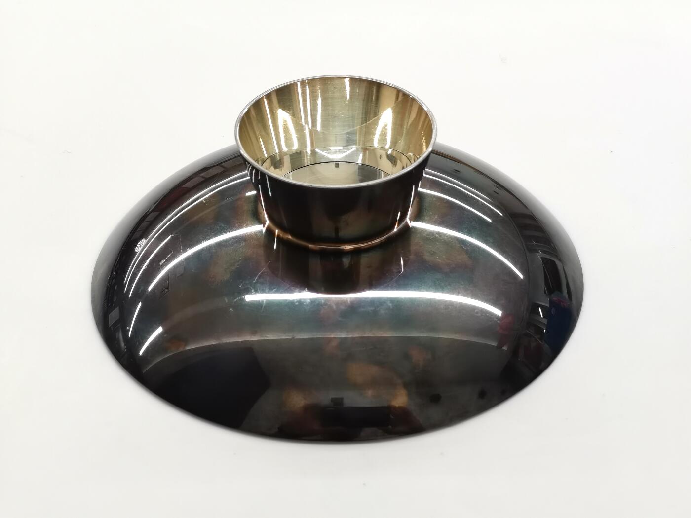 博洋堂世界钱币拍卖第157期（全场包邮） 日本造币局制纯银胎五七桐纹彩镀高足酒盏，重90.92g，五七桐纹为日本皇室家纹，底部刻有日本造币局厂记+“SILVER” 纯银标识。造币局此类纪念银器多为限量发行（如庆典、年号更替纪念款），存世量远少于民用工艺品，稀缺性显著。