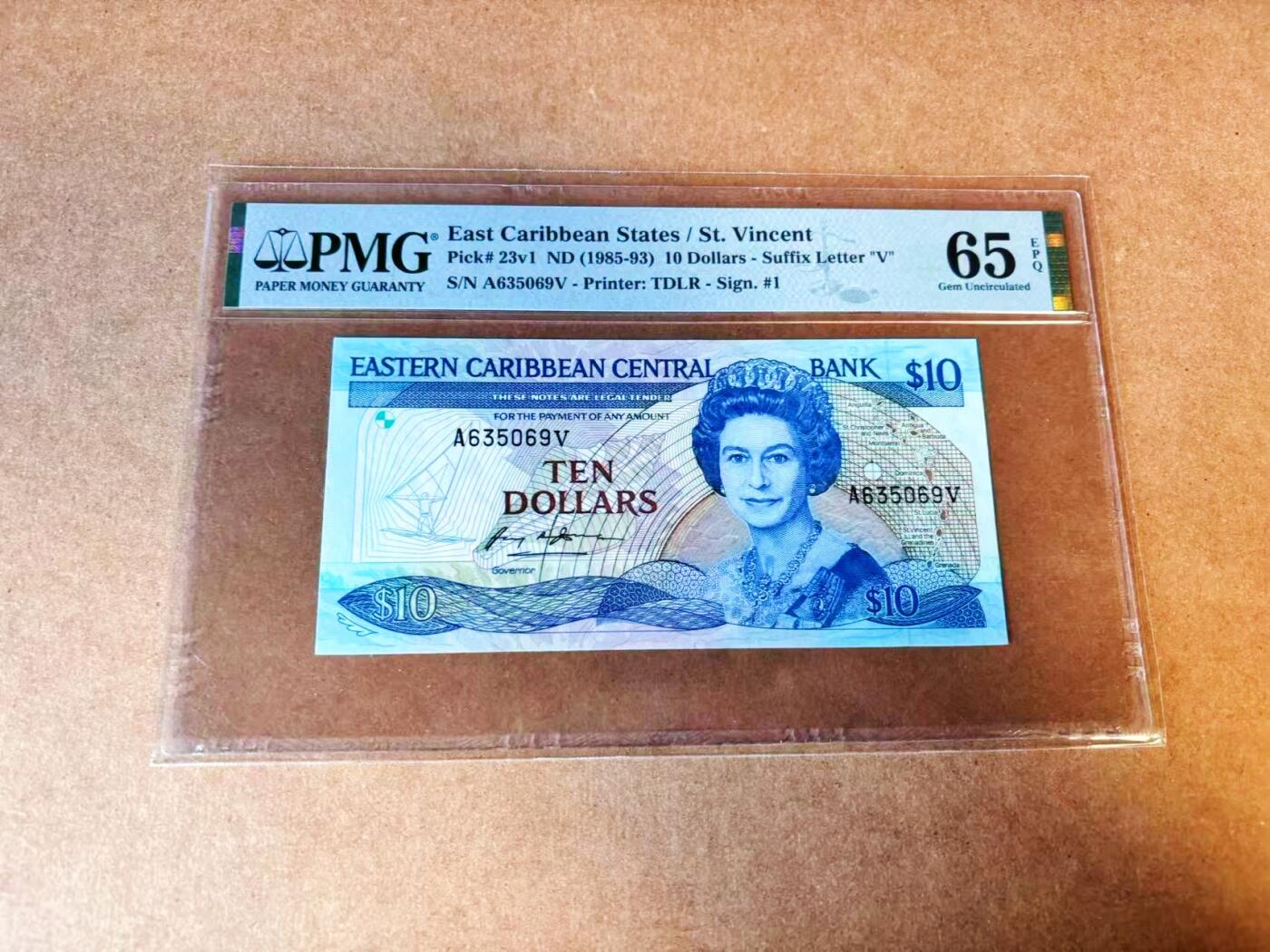 【Blue Auction】世界纸币精拍第776期——18级TOP拍卖/信誉/品质/专业/高效💫 【无47】东加勒比 1985-93年10元 女王 小彩背 PMG65EPQ 