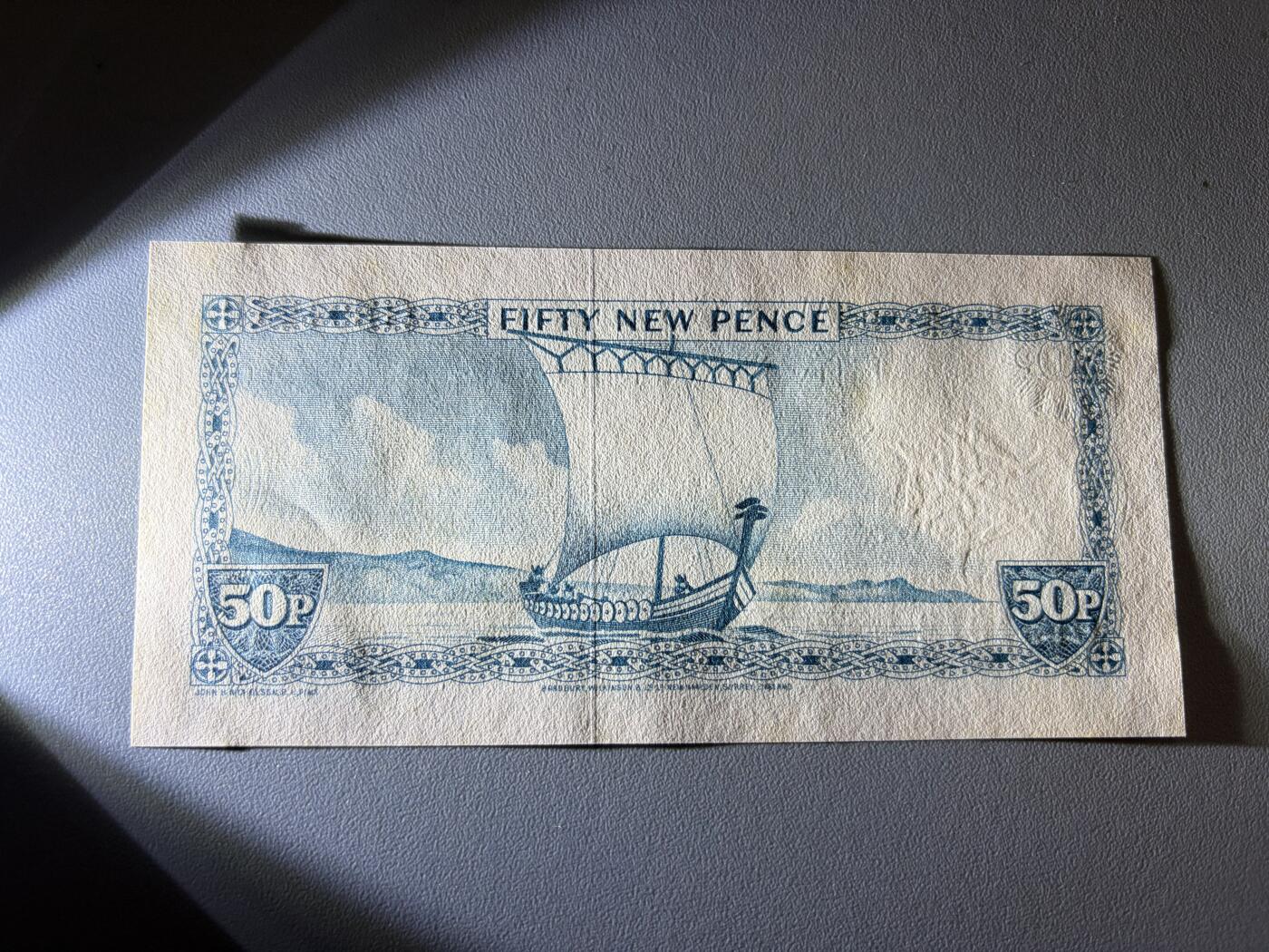 咖啡豆•收藏 2026年Jan_21th世界各国纸币拍卖 马恩岛 1979年 50便士 全新UNC 外国纸币 女王钞