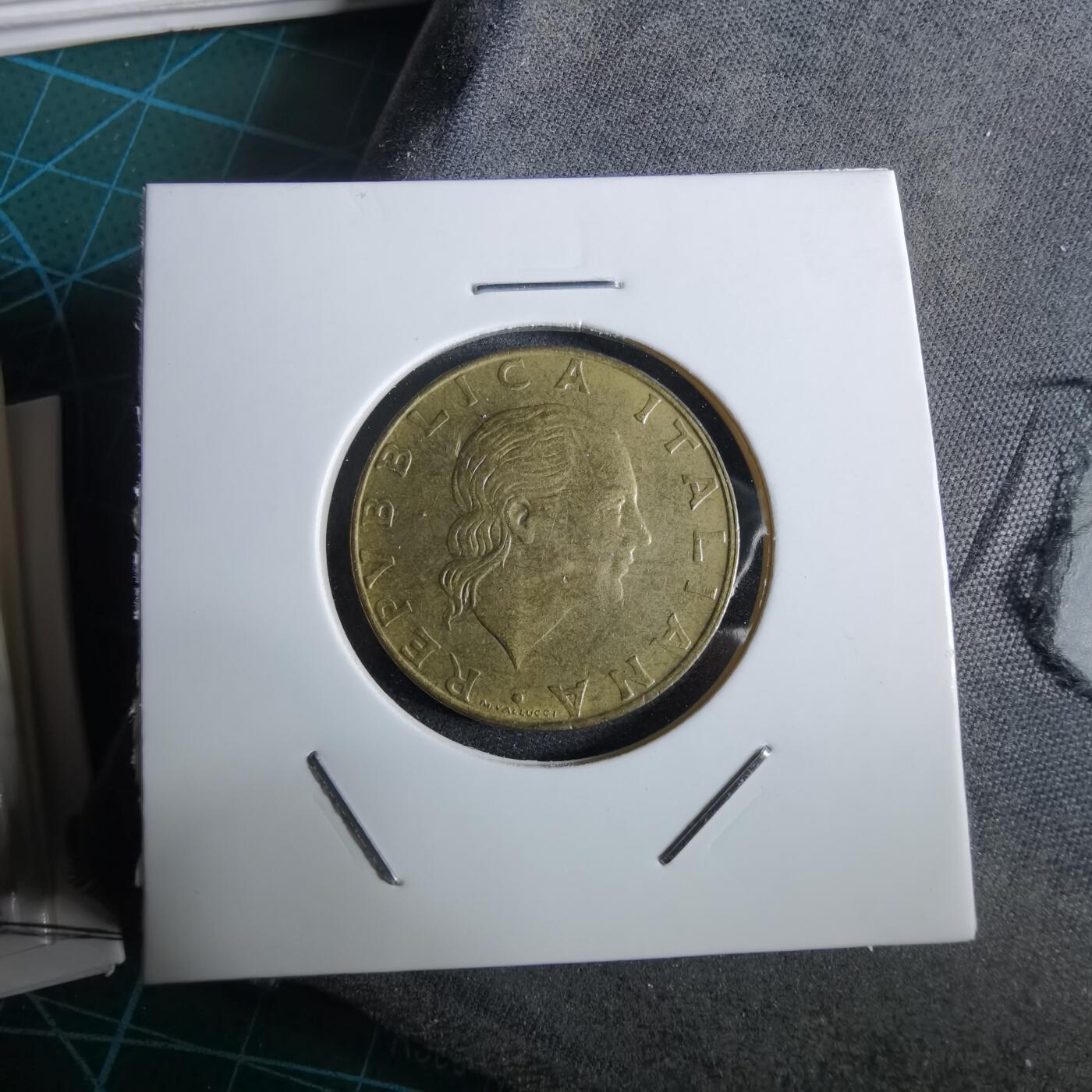 沼泽如烟--第961场 意大利1994年200里拉纪念币