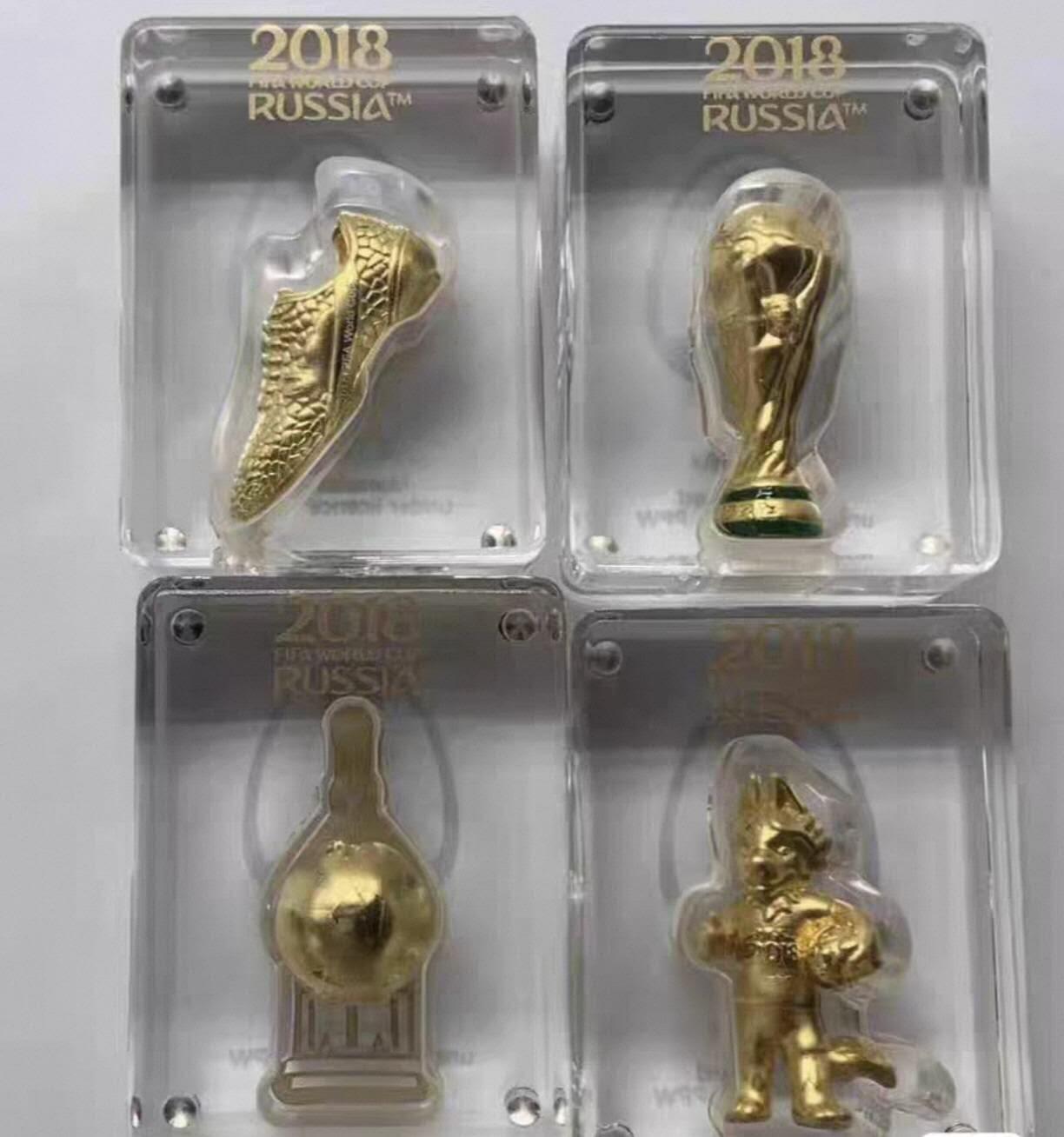 洪涛臻品批发群 精选邮票限时拍卖第1228期  2018世界杯金砖大全套（纯银版）；材质:Ag999纯银。 含999纯银11克，表面镀金。证书齐全，有一定的收藏价值，永久保真，喜欢不要错过《此拍品包邮》