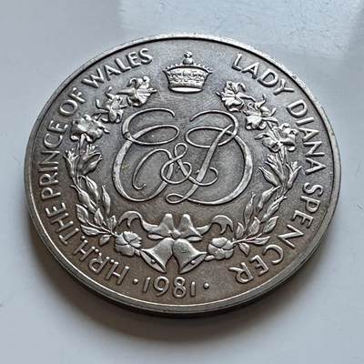 🌹外币初藏🌹🐯2026年第8场  每周二四六晚8️⃣点 接代拍 - 英国1981年查尔斯和戴安娜大婚纪念章 克朗型