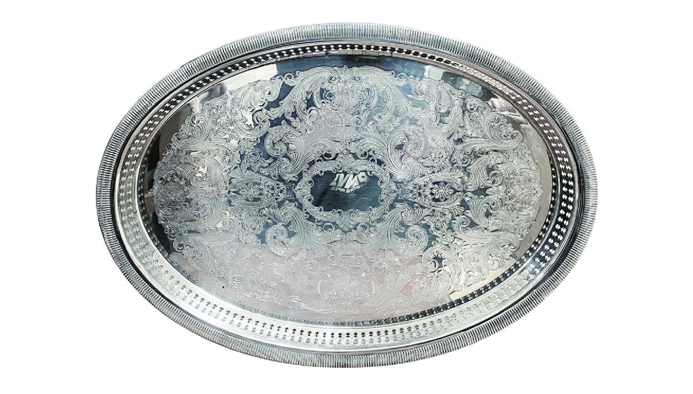 上海拍卖行2025年秋季古董珍玩拍卖会 20世纪初英国镀银刻花大果盘(L:48cm)