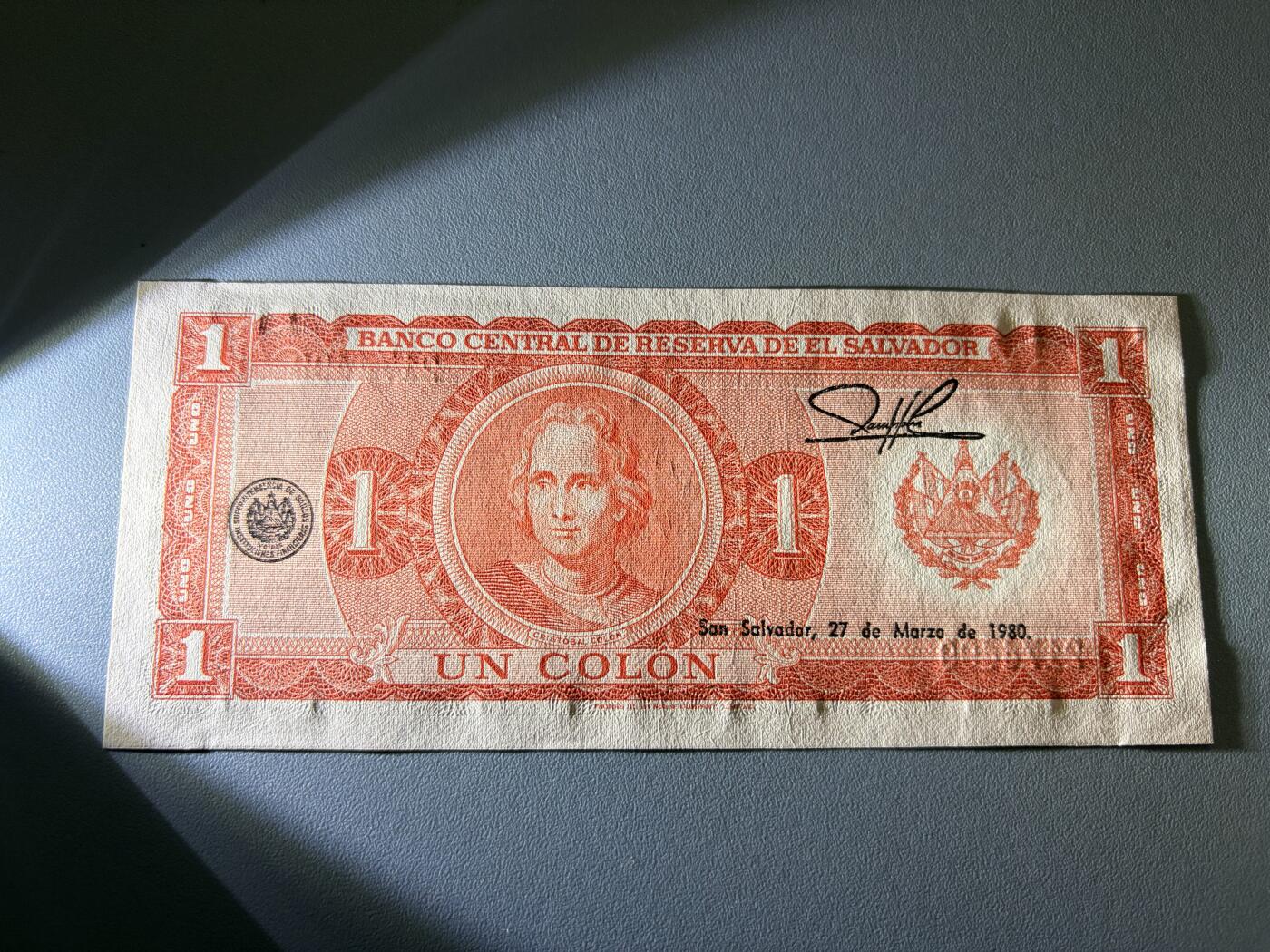 咖啡豆•收藏 2026年Jan_21th世界各国纸币拍卖 萨尔瓦多 1977年 1科朗 全新UNC 外国纸币