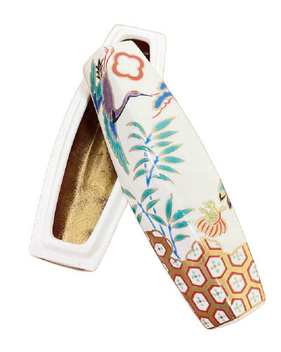 上海拍卖行2025年秋季古董珍玩拍卖会 - 日本仁清风作桃罔堂香盒(L:13.5cm,原装盒)