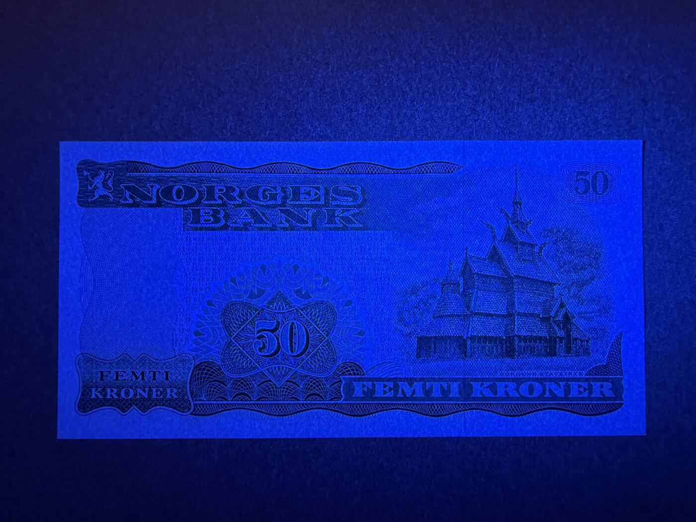 《艾美收藏》第229期-1.18周日外币荟萃 挪威50克朗 UNC 1982年 挪威戏剧家比昂松 有一处小纸张点 尾1314