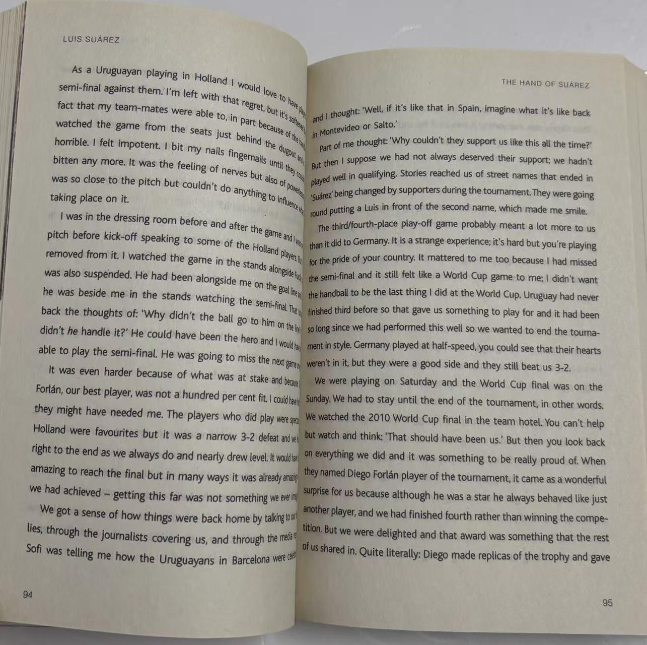 零元拍：龅牙苏 路易斯.苏亚雷斯亲笔签名自传《Crossing the line》