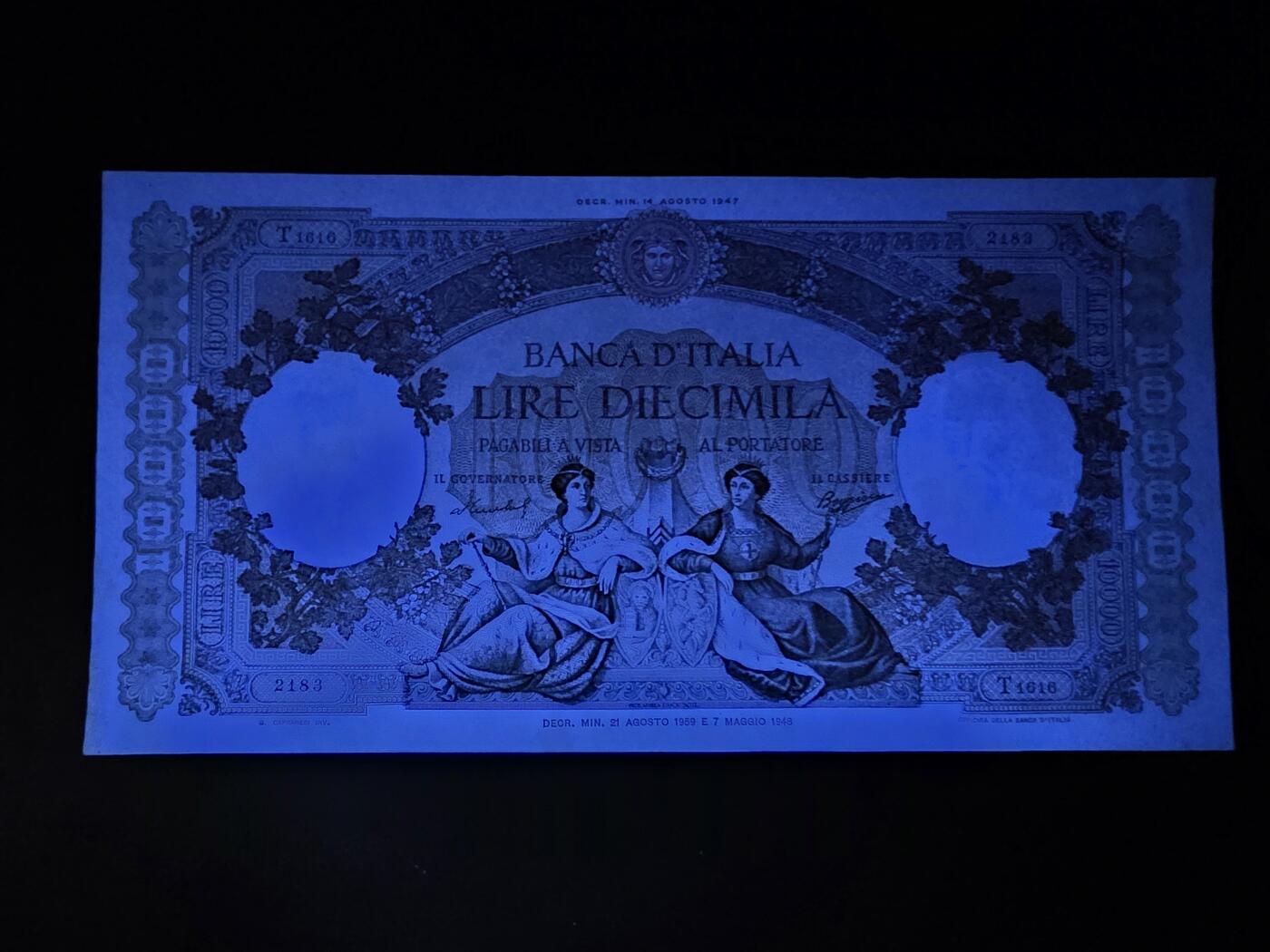 叁拾收藏第34期 意大利1959年10000里拉  AU
