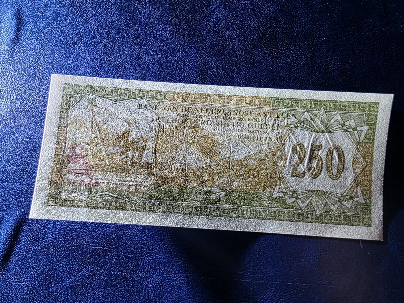 叁拾收藏第34期 安的列斯1967年250盾  UNC