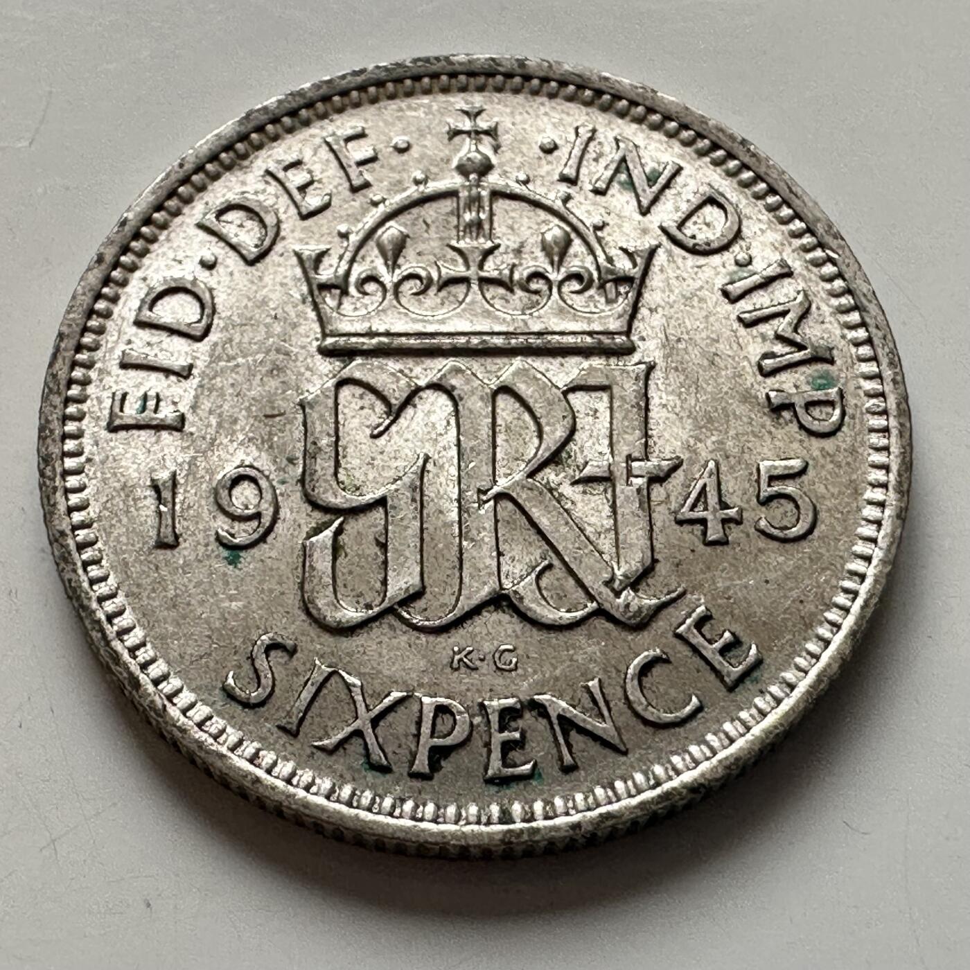 🌹外币初藏🌹🐯2026年第8场  每周二四六晚8️⃣点 接代拍 英国1945年6便士银币 2.8克50%银 带原光