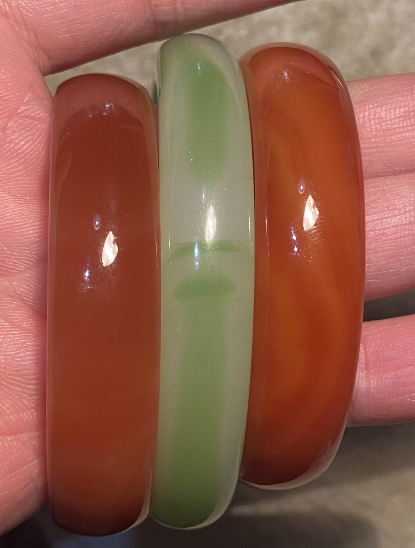 【旋风钱币】1月17日19:00准时开拍 精美欧洲币章、银币银章、第三帝国钱币等 全场包邮！ 3个精美手镯一起 直径8cm+7cm 如需细节图请联系