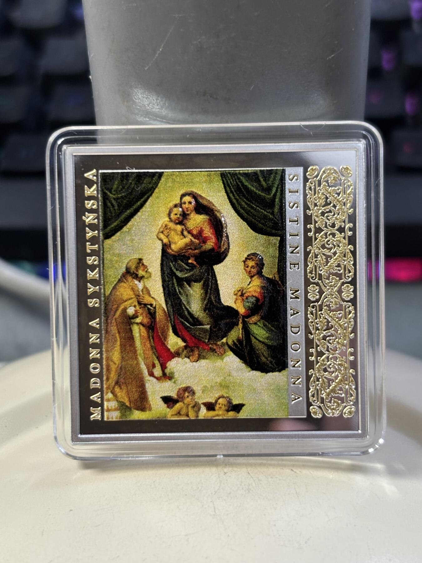 第188期拍卖 纽埃2016年西斯廷圣母像彩色镀金方形纪念银币，999银，28.28克，发行999枚