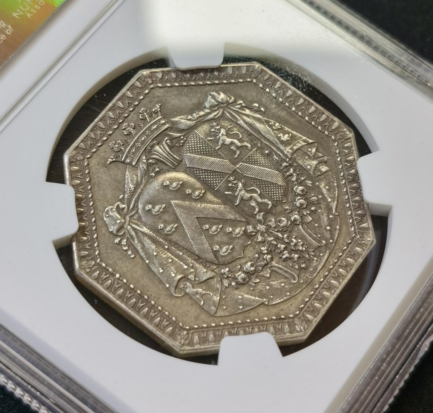 甄臻铺-世界币章拍卖（第48期）精品场拍品征集中，送拍享返佣金等优惠多多