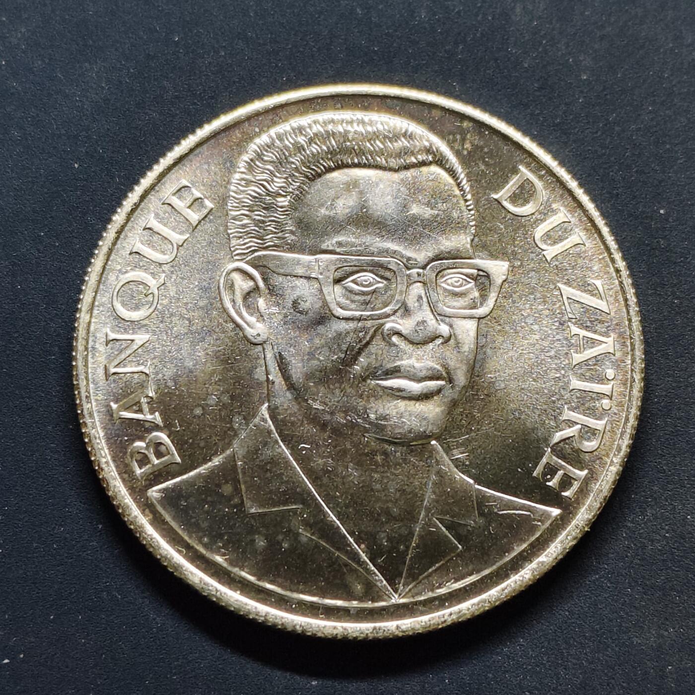 【全场包邮】纯粹捡漏拍495场-持续更新中 扎伊尔1975年2.5元WWF组织15周年系列大猩猩纪念银币