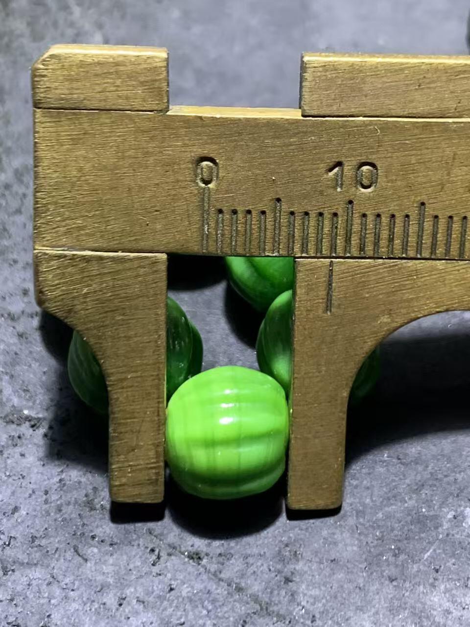 建国前后库存上等松石绿色琉璃瓜珠一组