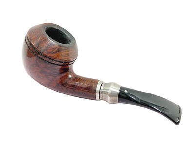 上海拍卖行2025年秋季古董珍玩拍卖会 - 德国品牌镶纯银圈烟斗