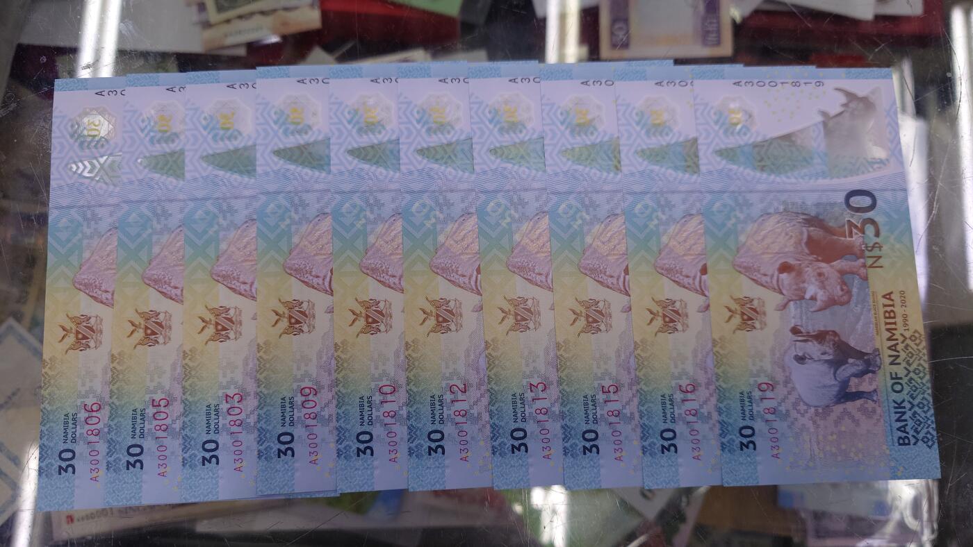 【新年九拍】世界钱币～微拍第230期暨2026年第9期  数十款低端纸币批发 成本价起拍 2020年纳米比亚30元 如图十张无47为一件一起拍 全新绝品