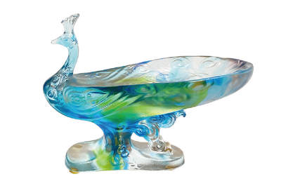 上海拍卖行2025年秋季古董珍玩拍卖会 - 琉璃金舍作品"雀翎果盘"(15.5×8×10.5cm)