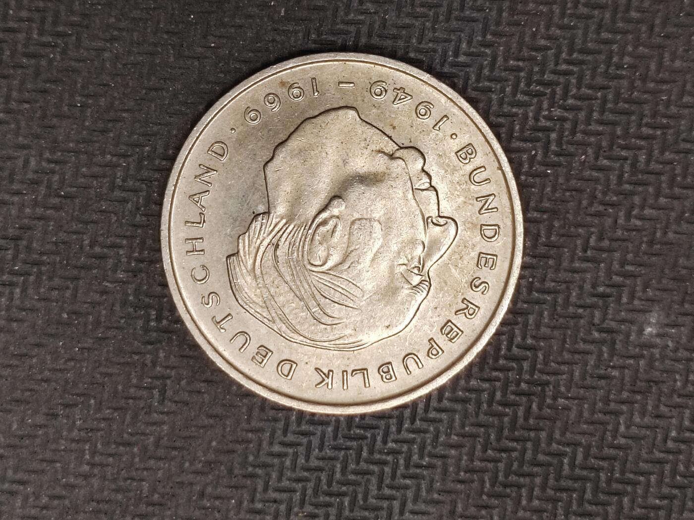 逸泉钱币2026C世界钱币纪念币专场第二组C1-400件