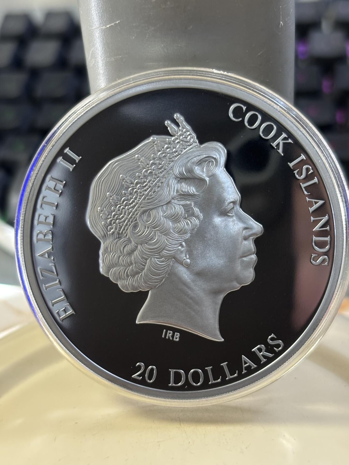 第188期拍卖 库克2019年阿波罗11号登月50周年镶锡箔3盎司银币，999银，发行205枚