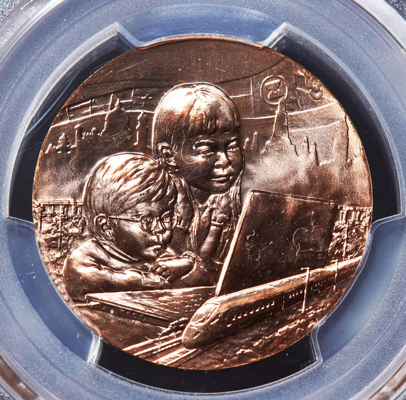 【俄甄集藏】“万象更新、马呈祥瑞”迎新春俄甄精品场-2026年(047)01-21 星期三 晚 19:30 全场包邮 泰国2014年儿童节社会发展主题造币厂纪念铜章，PCGS MS64RD，原铜光