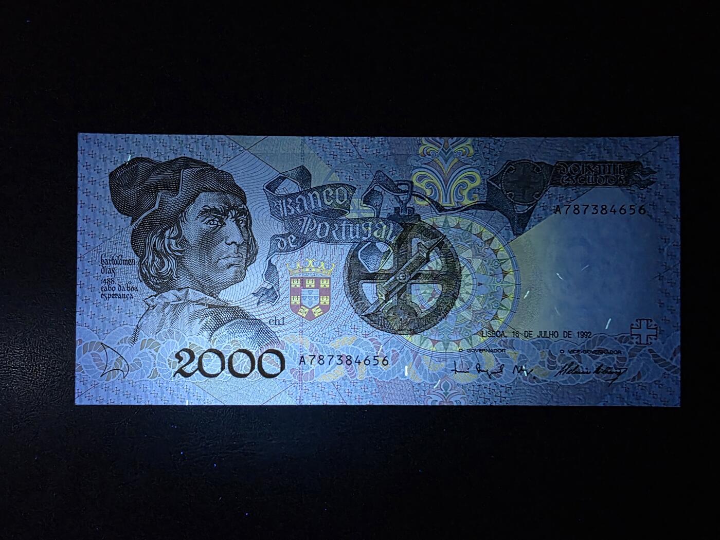 叁拾收藏第34期 葡萄牙1992年2000埃斯库多  UNC