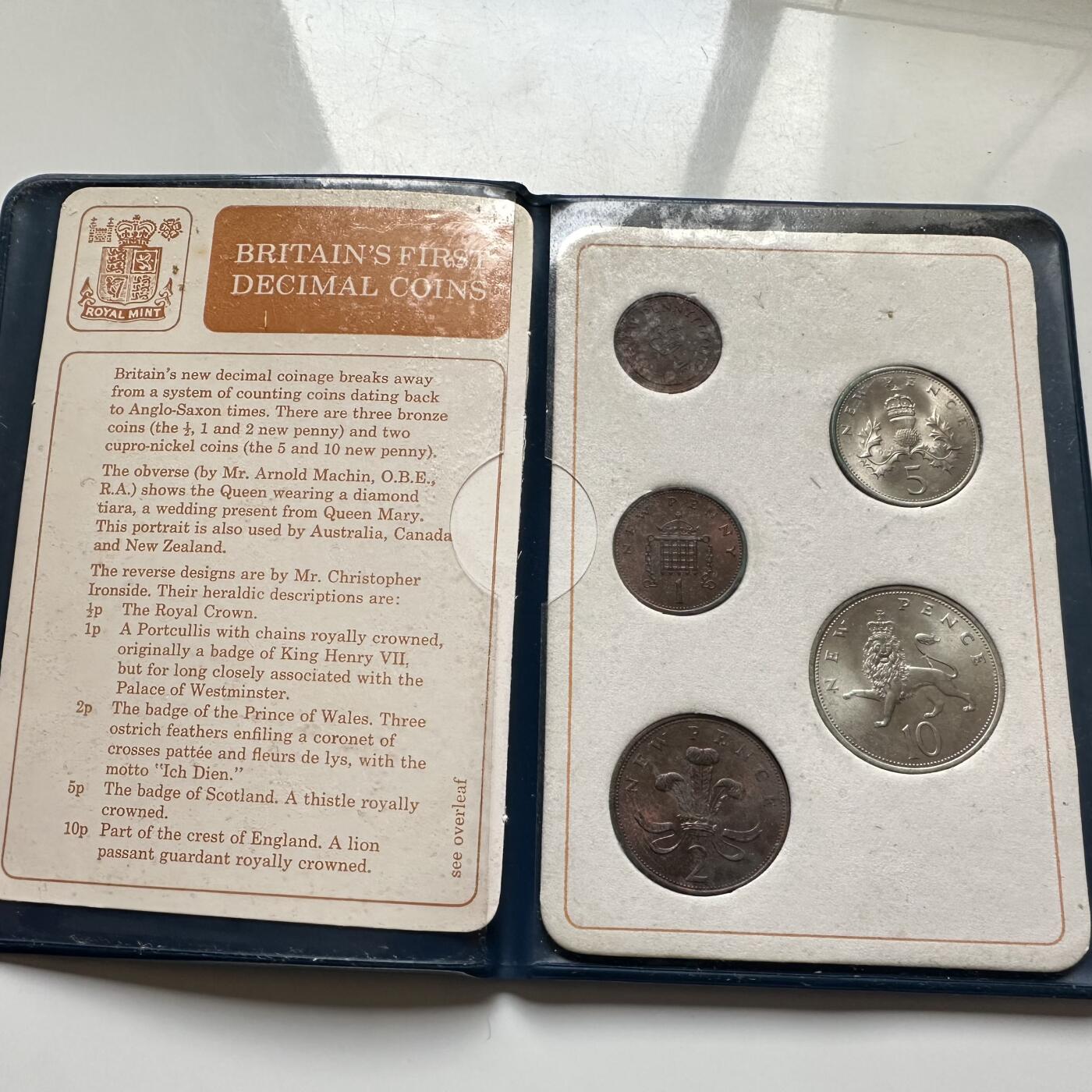 🌹外币初藏🌹🐯2026年第8场  每周二四六晚8️⃣点 接代拍 英国新便士5枚套原厂册 b