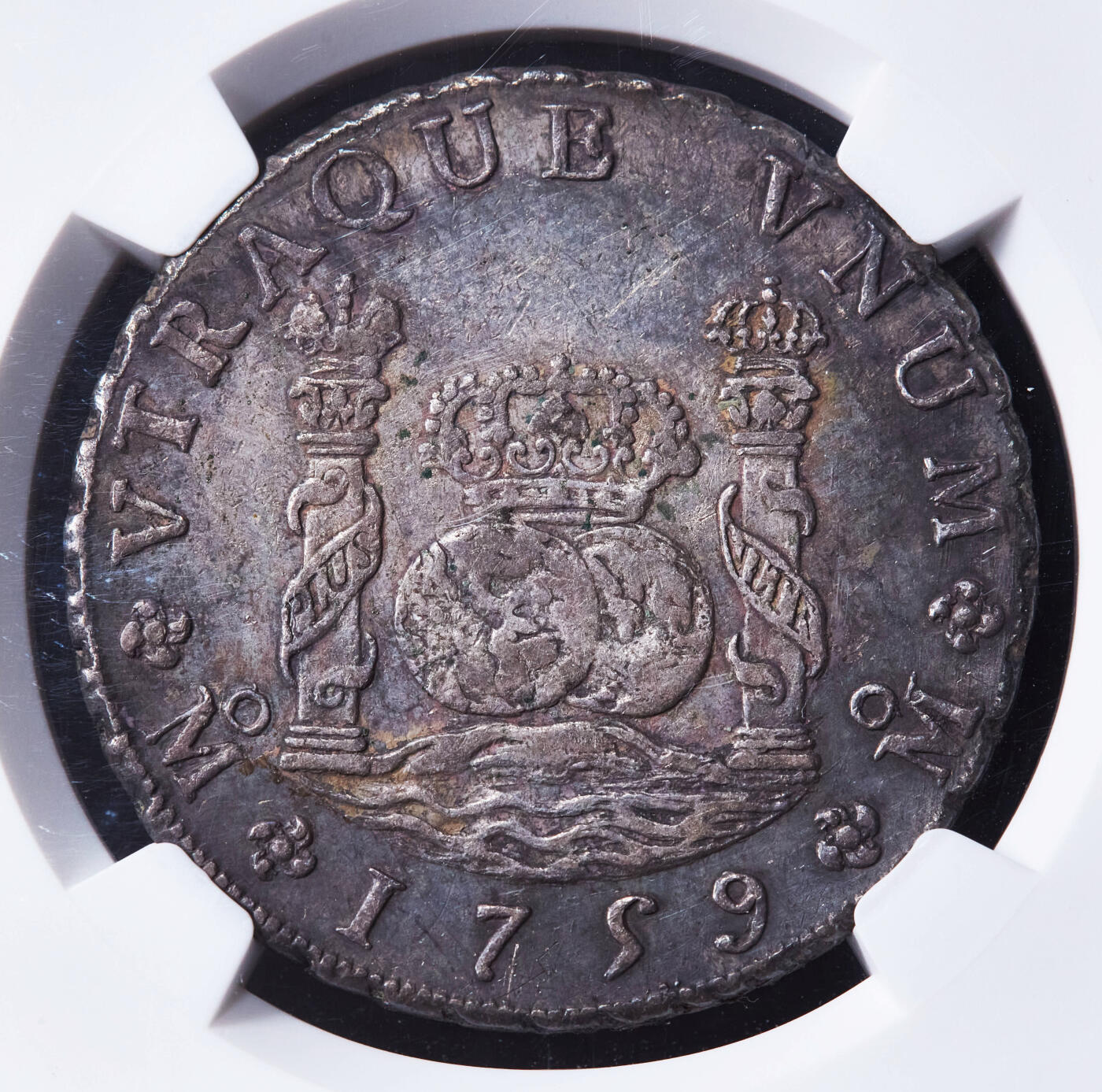 【俄甄集藏】“万象更新、马呈祥瑞”迎新春俄甄精品场-2026年(047)01-21 星期三 晚 19:30 全场包邮 西属墨西哥1759年费尔南多六世末年Mo MM版8里亚尔双柱地球大银币，NGC AU53，酱彩老包浆，状态深沉，味道佳