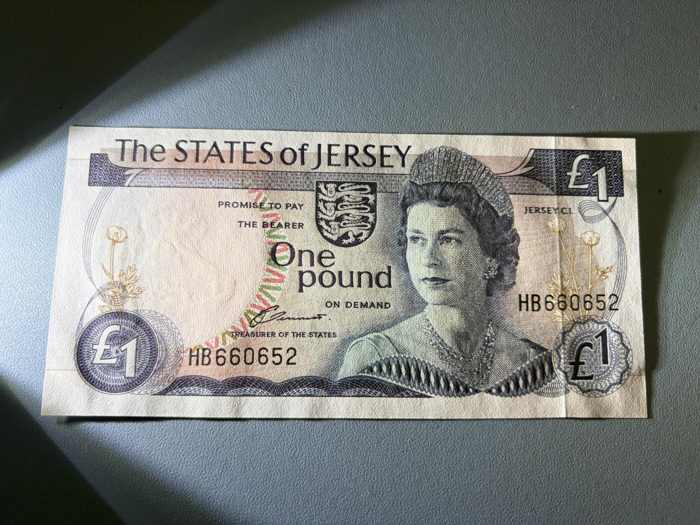 咖啡豆•收藏 2026年Jan_21th世界各国纸币拍卖 泽西岛 1976-83年 1镑 全新UNC  外国纸币 女王钞