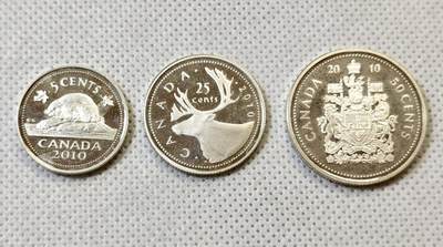甄臻铺-世界币章拍卖（第48期）精品场拍品征集中，送拍享返佣金等优惠多多 - 三枚一组，加拿大2010年类精制银币50分、25分、10分，总重20.7g，925银，有氧化但镜面感仍在，品相如图