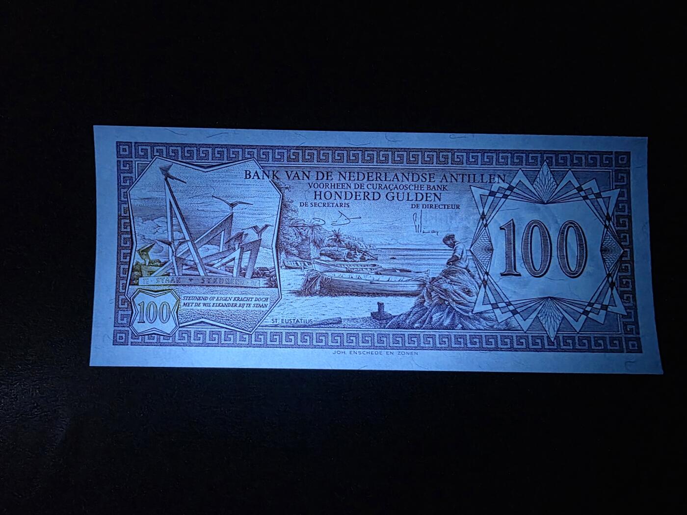 叁拾收藏第34期 安的列斯1981年100盾  UNC