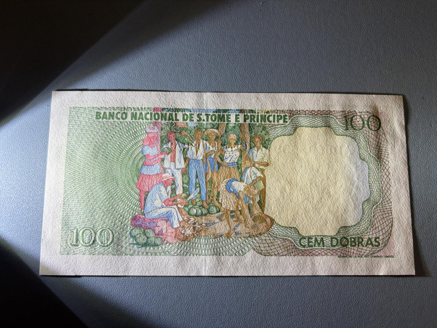 咖啡豆•收藏 2026年Jan_21th世界各国纸币拍卖 圣多美和普林西比 1989年 100多布拉 全新UNC 外国纸币