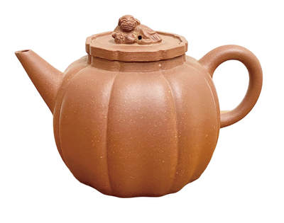 上海拍卖行2025年秋季古董珍玩拍卖会 - 名家作品狮钮紫砂壶