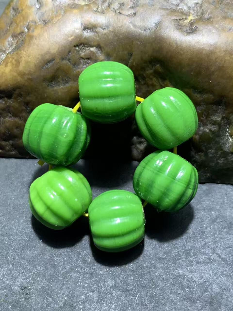 建国前后库存上等松石绿色琉璃瓜珠一组