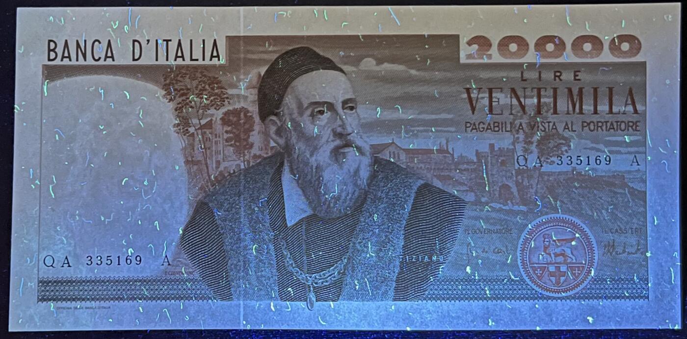 小福收藏拍卖第199期 裸钞场 本期有多张豹子号靓号 瑞士1000法郎 经典提香 毛里求斯首发年大全套 白俄罗斯5000000卢布 苏里南10000盾  爱沙尼亚  苏丹 西班牙 保加利亚 古巴等多国精美纸币 意大利 1975年 20000里拉 经典提香 无47 角有油痕 unc-