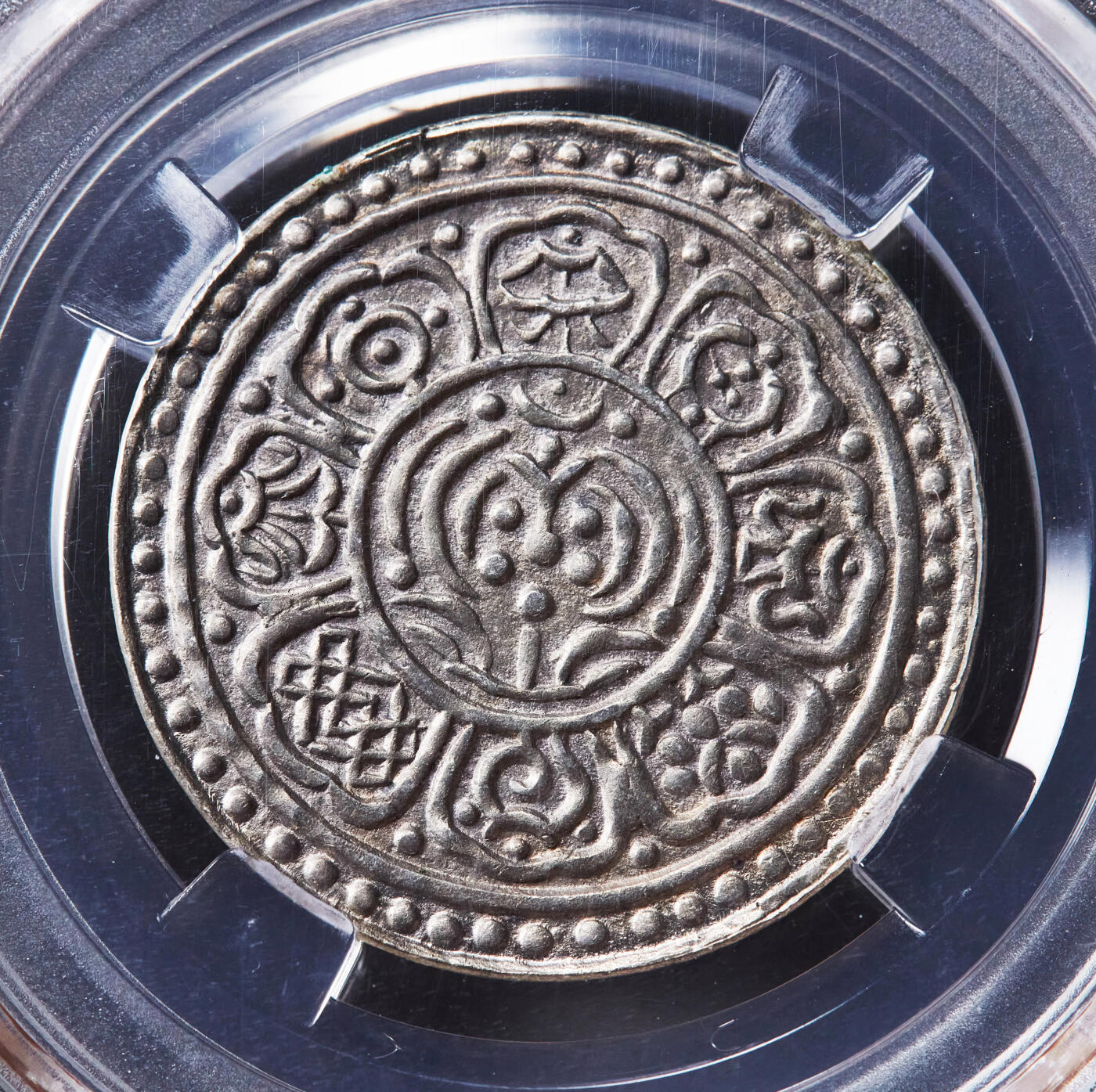 【俄甄集藏】“万象更新、马呈祥瑞”迎新春俄甄精品场-2026年(047)01-21 星期三 晚 19:30 全场包邮 中国西藏1912-1922年章噶银币，保粹 MS62，原味包浆，币保真