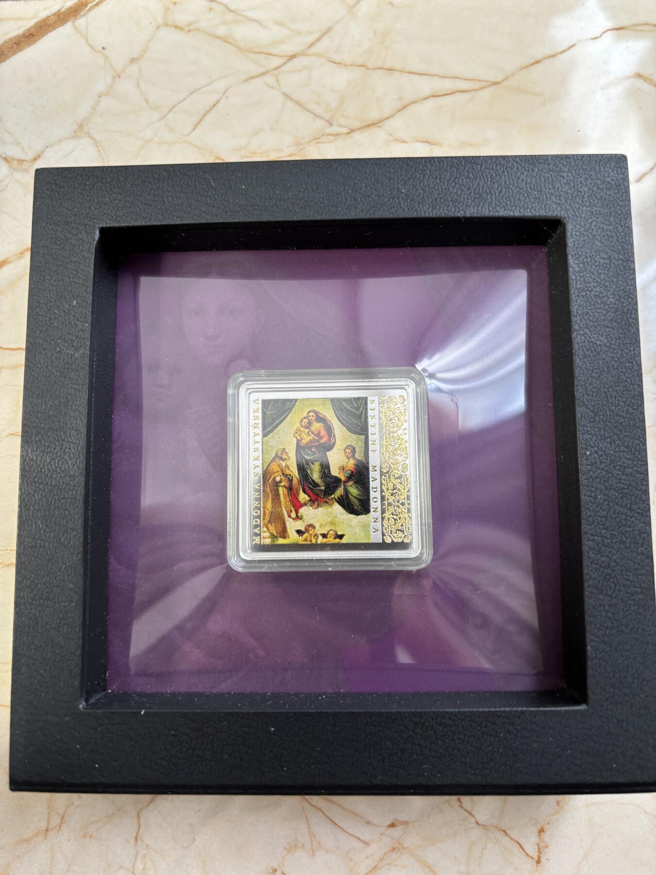 第188期拍卖 纽埃2016年西斯廷圣母像彩色镀金方形纪念银币，999银，28.28克，发行999枚