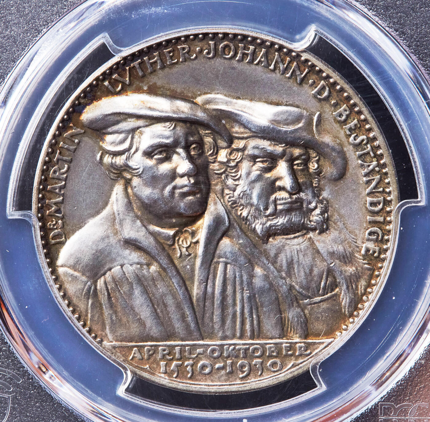 【俄甄集藏】“万象更新、马呈祥瑞”迎新春俄甄精品场-2026年(047)01-21 星期三 晚 19:30 全场包邮 德国魏玛1930年奥格斯堡忏悔400周年纪念银章，PCGS SP63，卡尔·哥茨名作，五彩包浆，设计精美