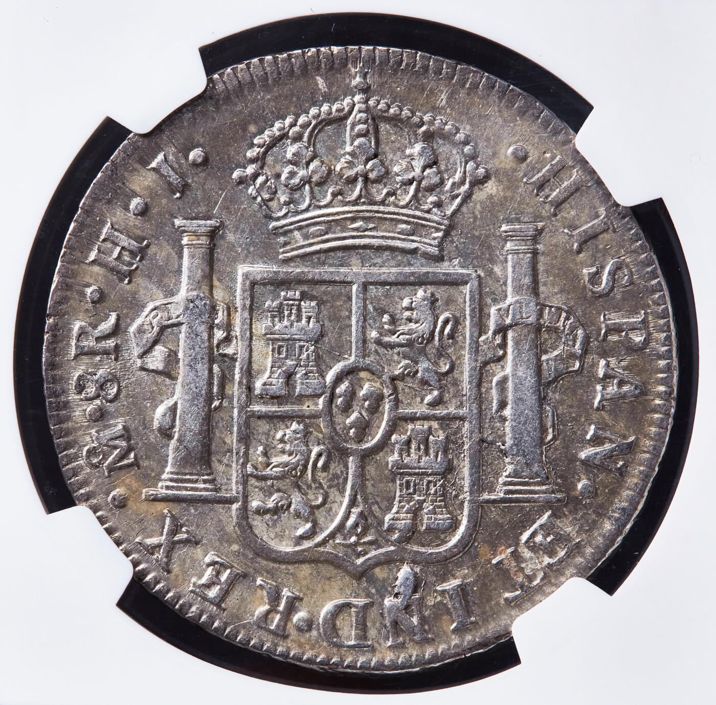 【俄甄集藏】“万象更新、马呈祥瑞”迎新春俄甄精品场-2026年(047)01-21 星期三 晚 19:30 全场包邮 西属墨西哥1811年流亡过渡时期费尔南多七世戎装像Mo HJ版8里亚尔双柱大银币，NGC AU58，黄油彩老包浆，细节犀利