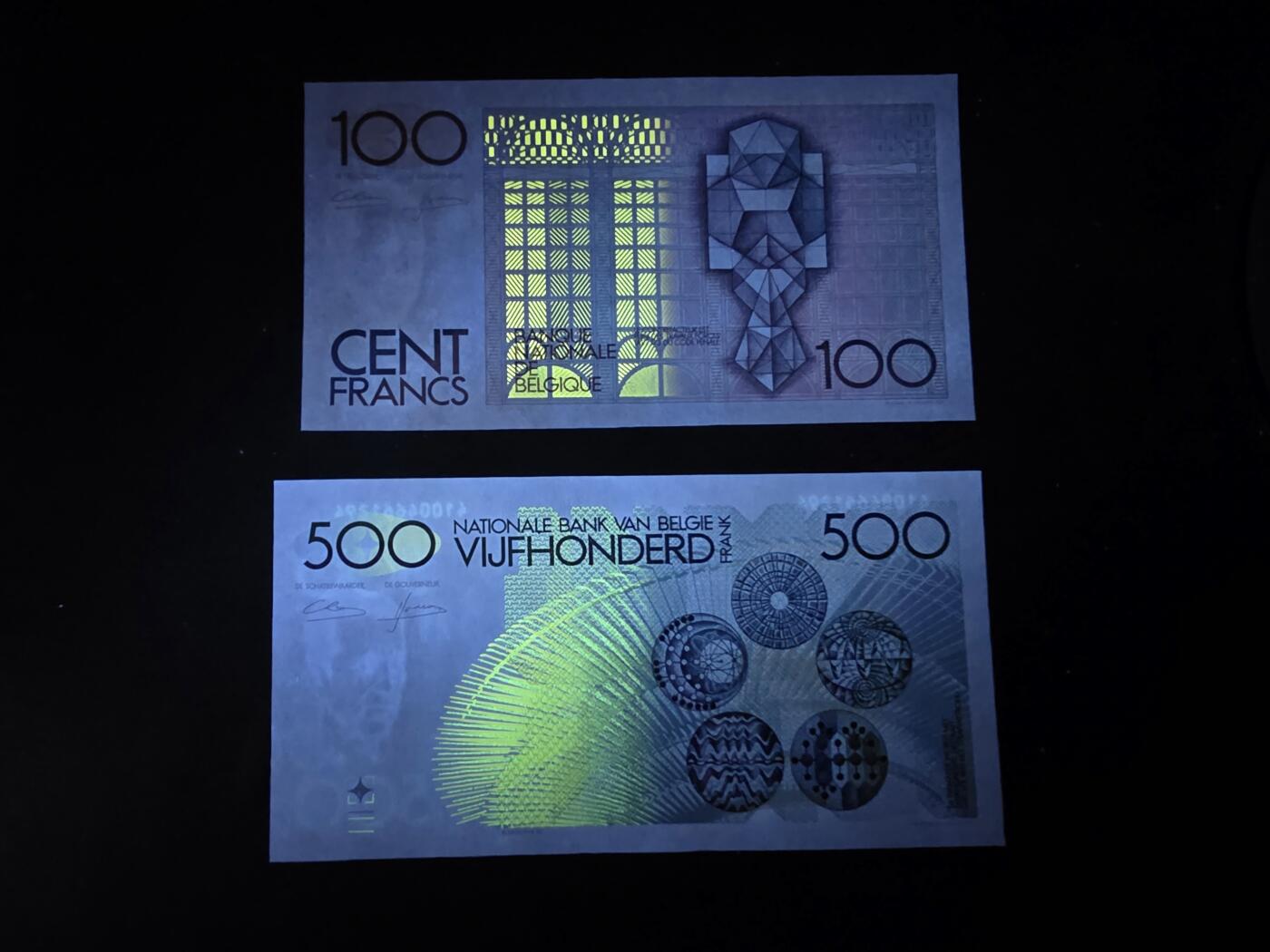 叁拾收藏第34期 比利时倒二版2张  UNC