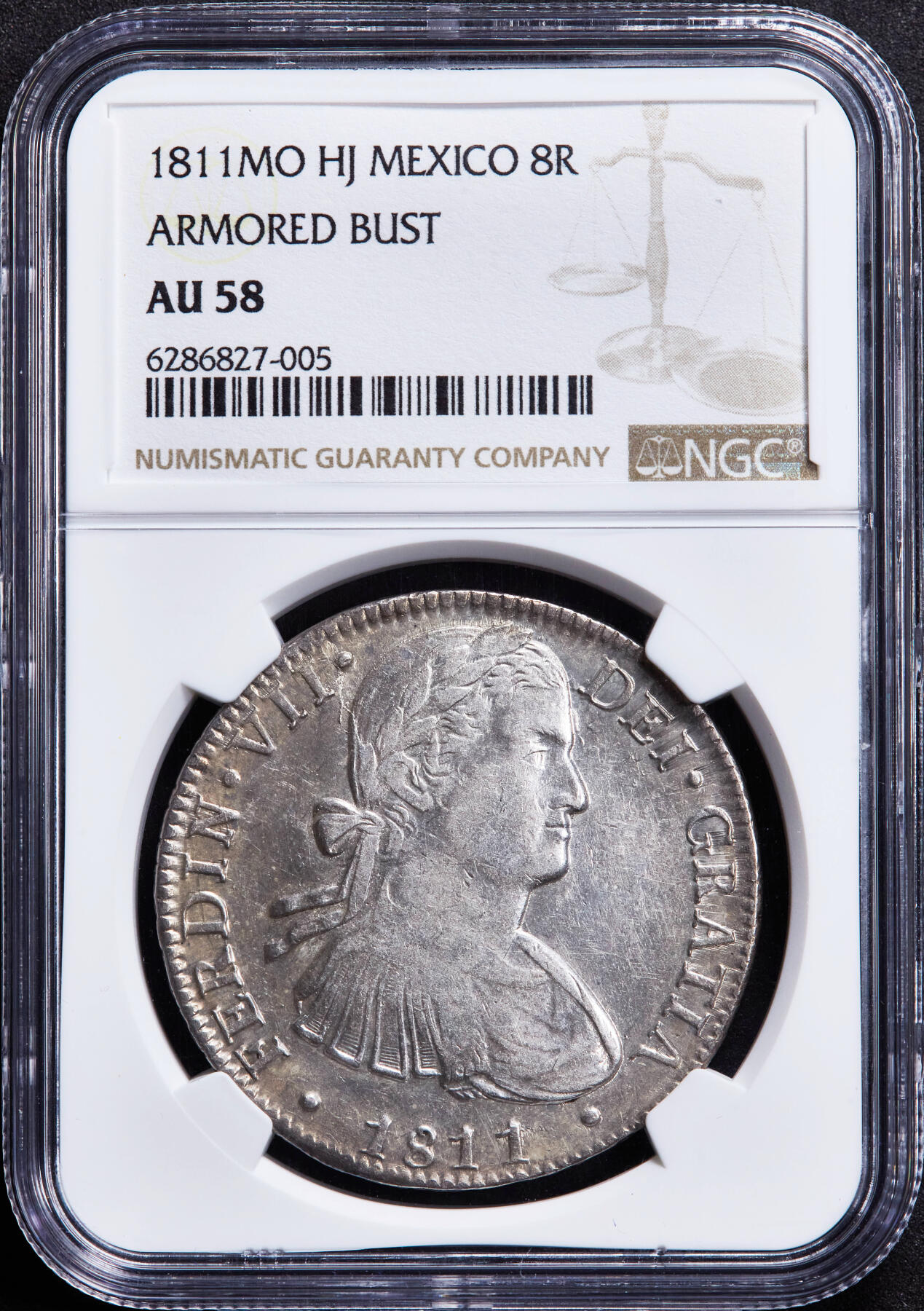 【俄甄集藏】“万象更新、马呈祥瑞”迎新春俄甄精品场-2026年(047)01-21 星期三 晚 19:30 全场包邮 西属墨西哥1811年流亡过渡时期费尔南多七世戎装像Mo HJ版8里亚尔双柱大银币，NGC AU58，黄油彩老包浆，细节犀利