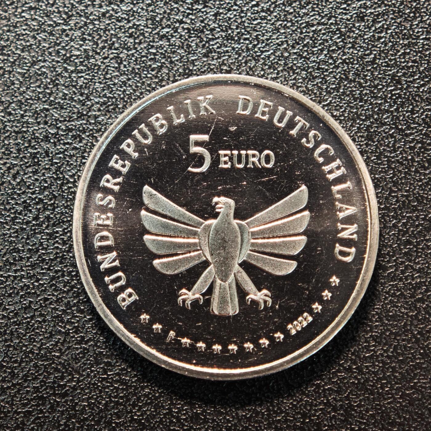 【德藏】世界币章拍卖第162期（拍品征集中~欢迎藏友联系） 2022-23年 德国昆虫乐园局部彩色5欧元纪念镍币 3枚一组 直径约：27.2mm/枚；重约：9.6g/枚