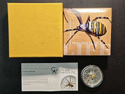 【德藏】世界币章拍卖第162期（拍品征集中~欢迎藏友联系） - 2016年 库克黄蜂蜘蛛彩色高浮雕弧形纪念银币 原盒 原证书 38.61mm 1盎司 999银