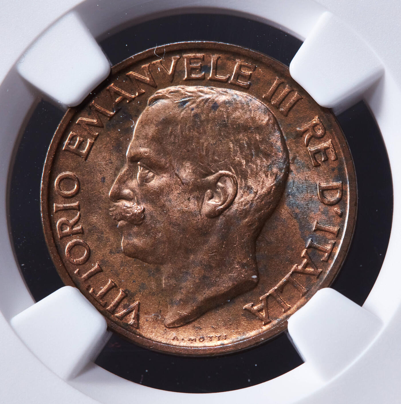 【俄甄集藏】“万象更新、马呈祥瑞”迎新春俄甄精品场-2026年(047)01-21 星期三 晚 19:30 全场包邮 意大利1920年R版伊曼纽尔三世蜜蜂10分铜币，NGC MS64RB，原铜色，转光品相，钱币史上十分经典的设计，热门品种